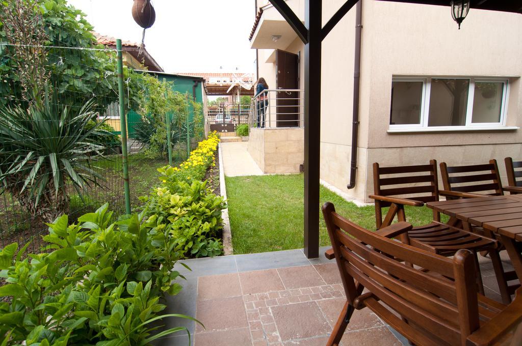 Guest House Hiora Ahtopol Exterior foto